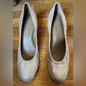 Donald J Pliner kitten heel